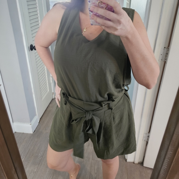 Olive Green Two-piece Set Highwaister Shorts and Top XL - Picture 3 of 8